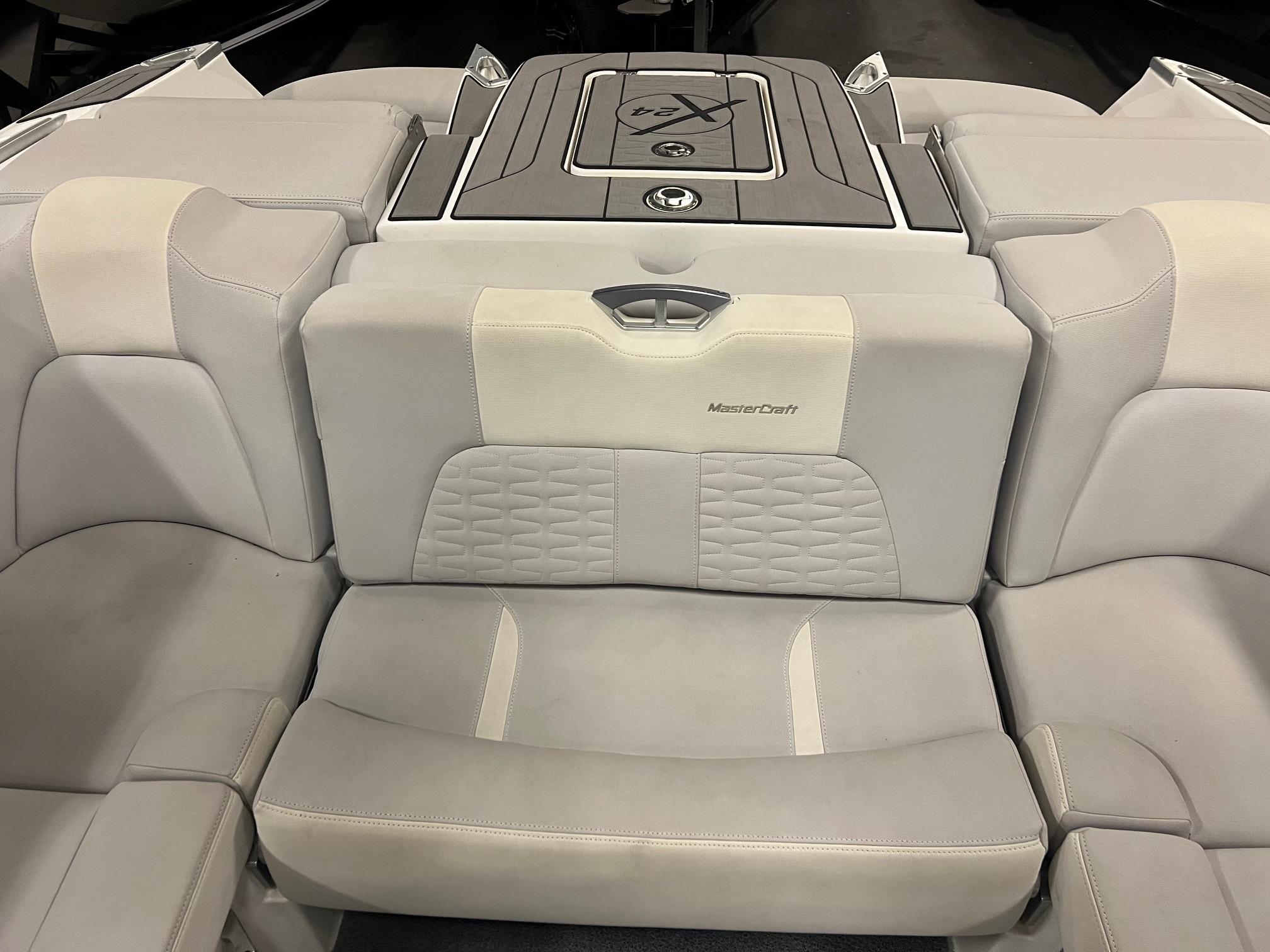 2020 Mastercraft X24 , 394 hrs