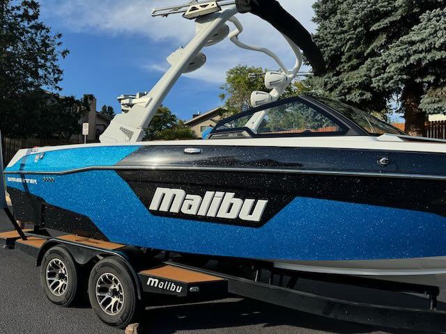 2021 Malibu 23 LSV – LT4 – MINT