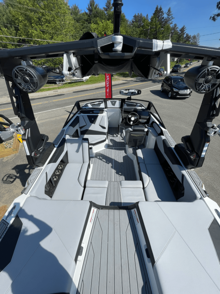 2022 Nautique S21