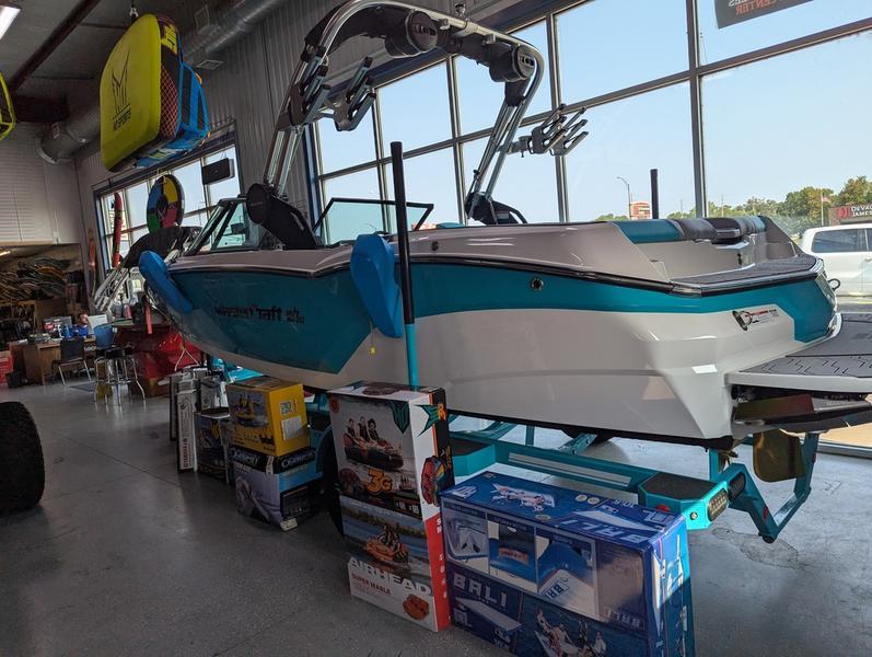 boat.Title