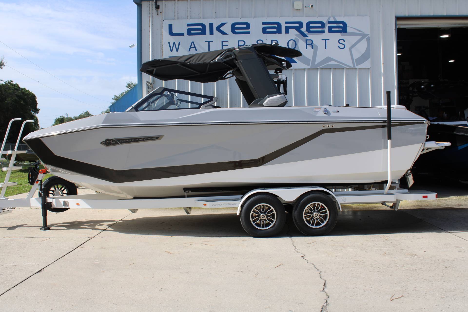 2025 Nautique G23