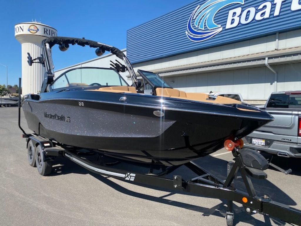 2025 MasterCraft XT23