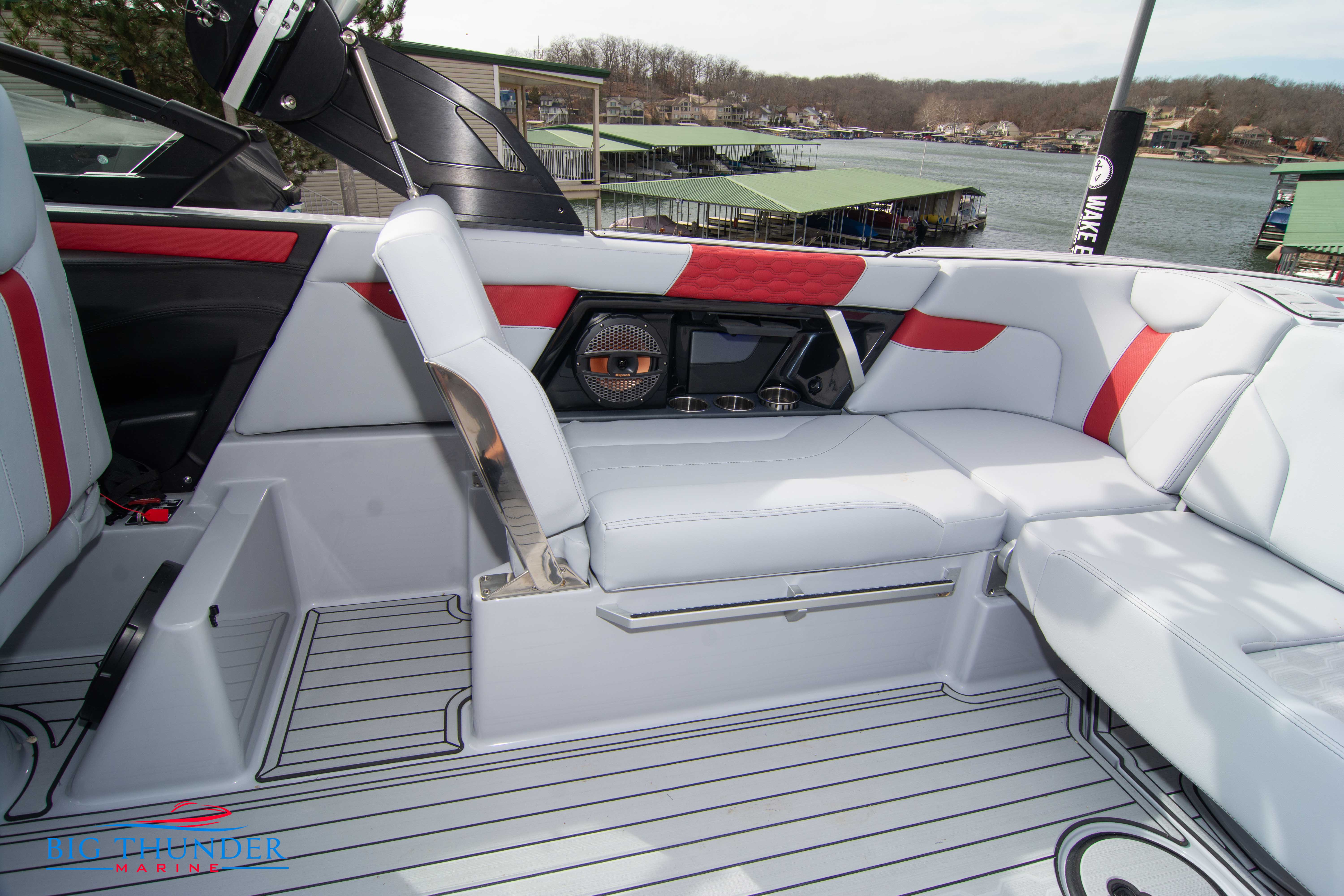 2024 Mastercraft XT24