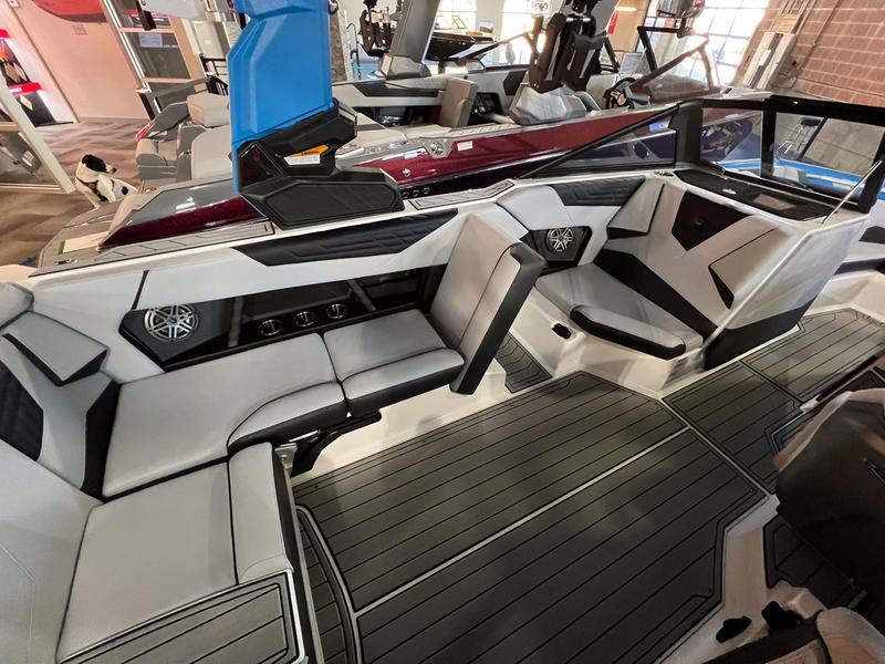New 2023 Nautique S23