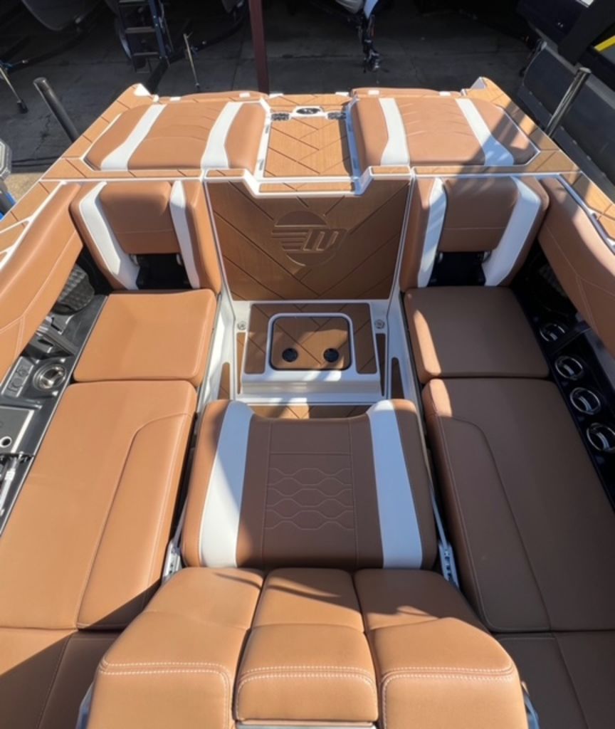 2025 Malibu Boats 23 LSV