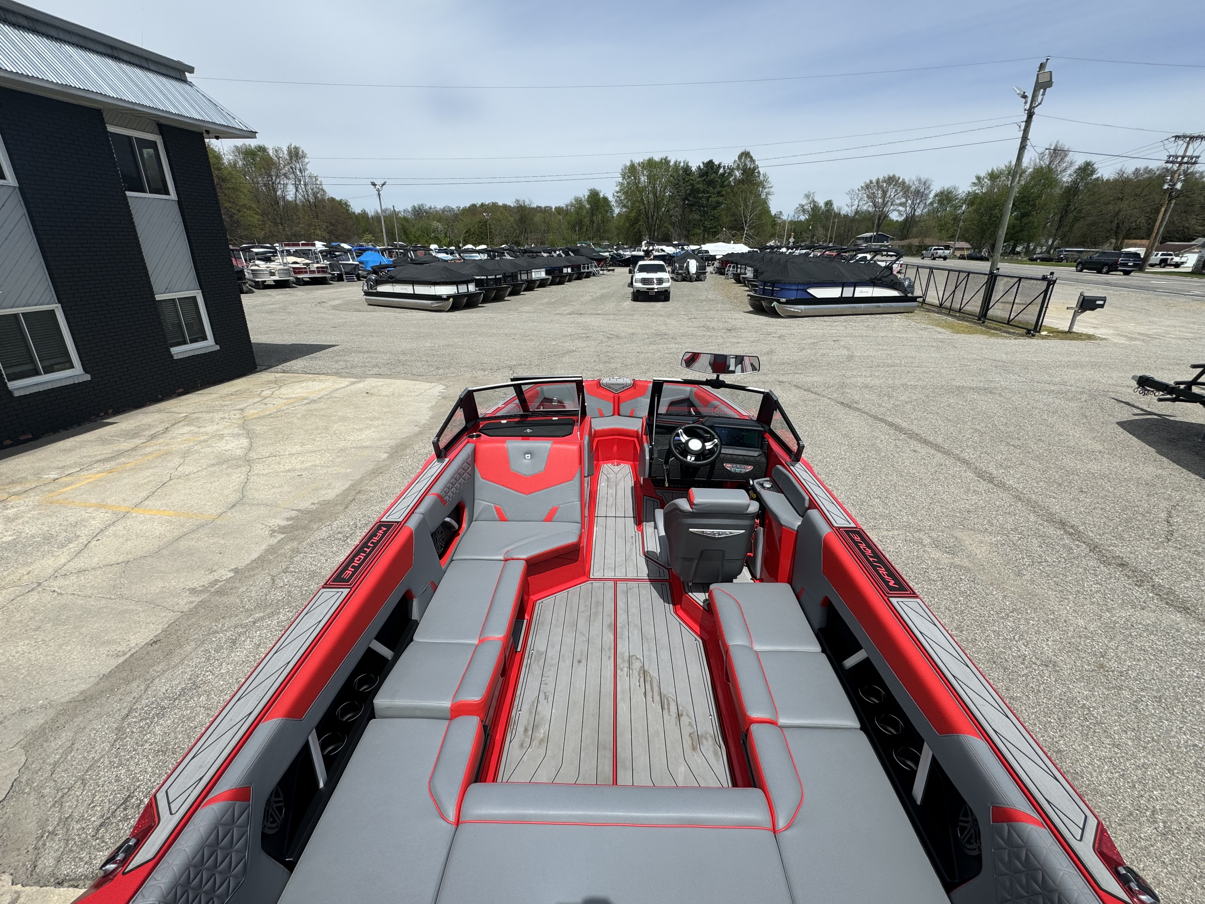 2023 NAUTIQUE GS22 16 HOURS !!! ONE OF A KIND.  FACTORY TOWER AVAILABLE.
