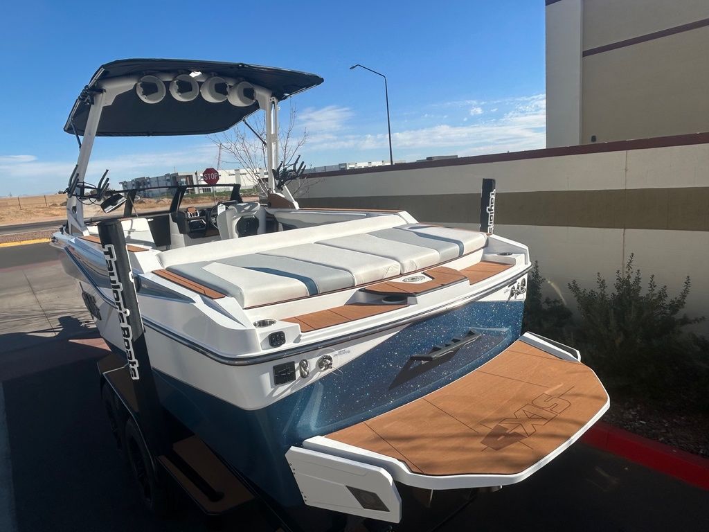 2025 Axis Wake Research T235