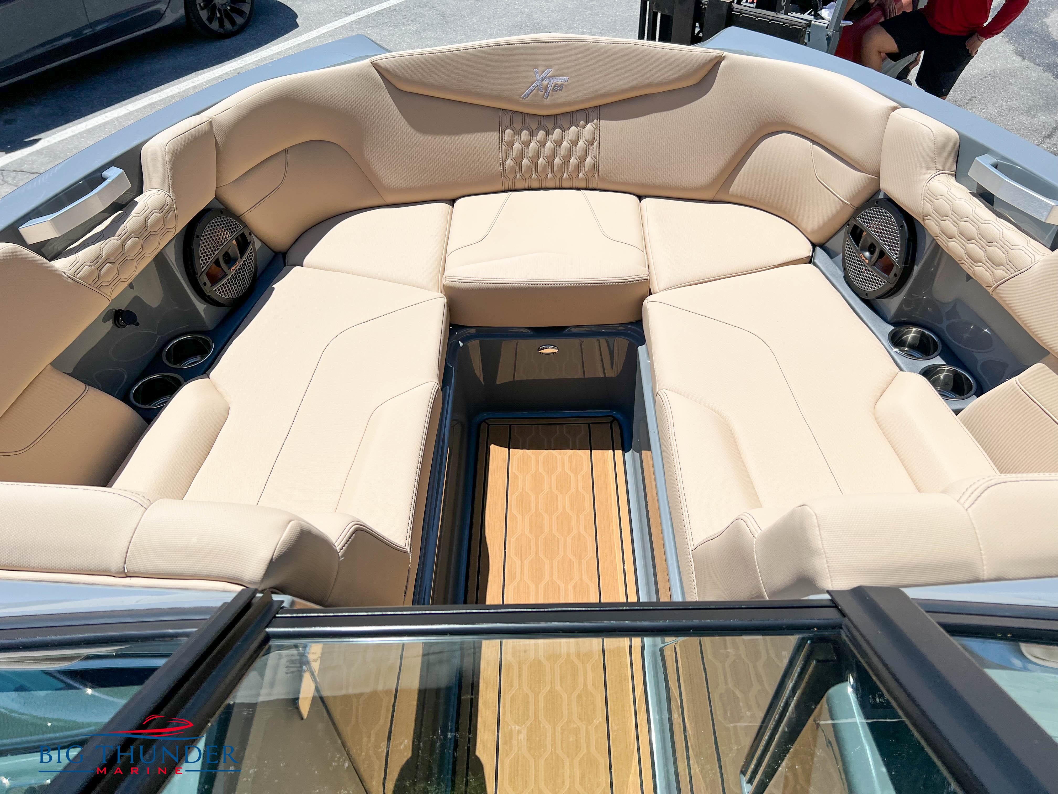2023 Mastercraft XT24