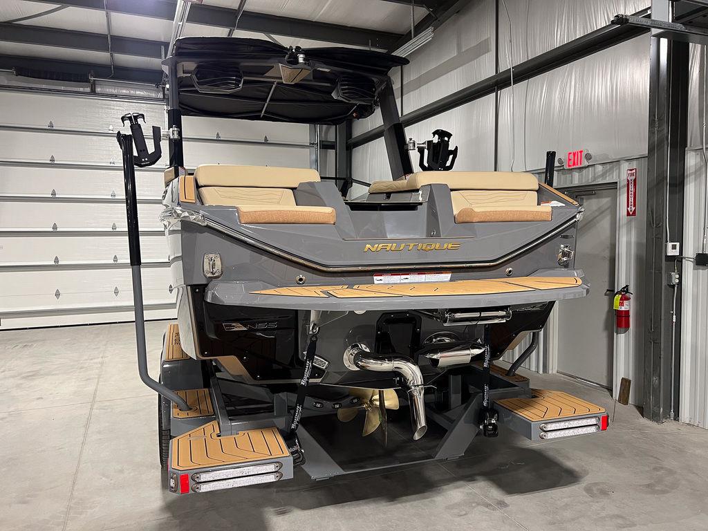 boat.Title