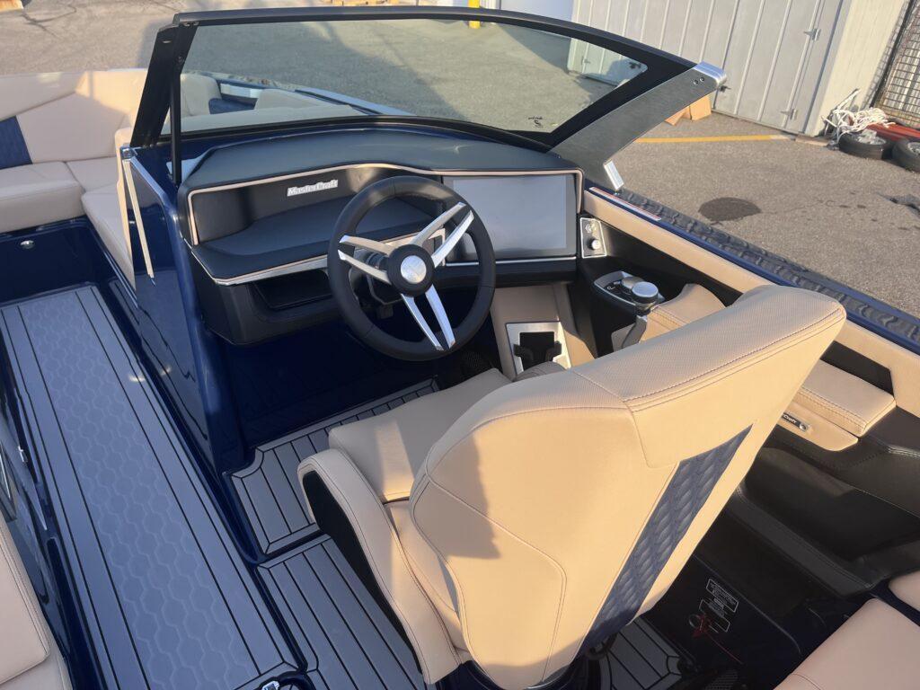 2025 MasterCraft XT24