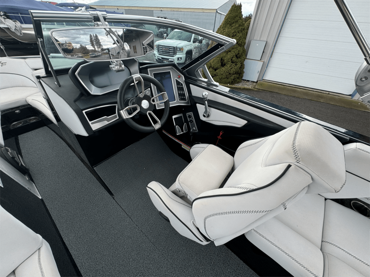 2020 MasterCraft XT23