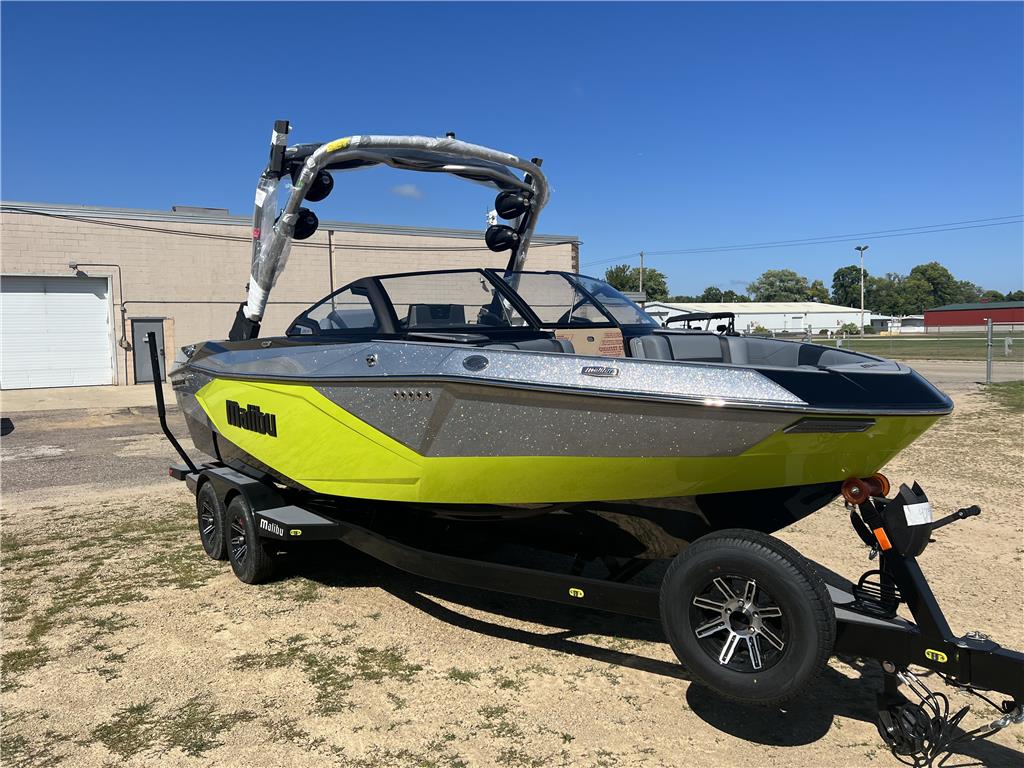 NEW 2024 MALIBU 23 LSV WAKESETTER w/ M6DI (DH) and TRAILER