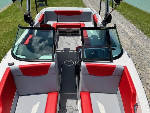 boat.Title