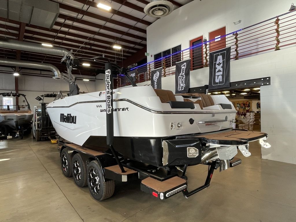 2025 Malibu Boats 25 LSV