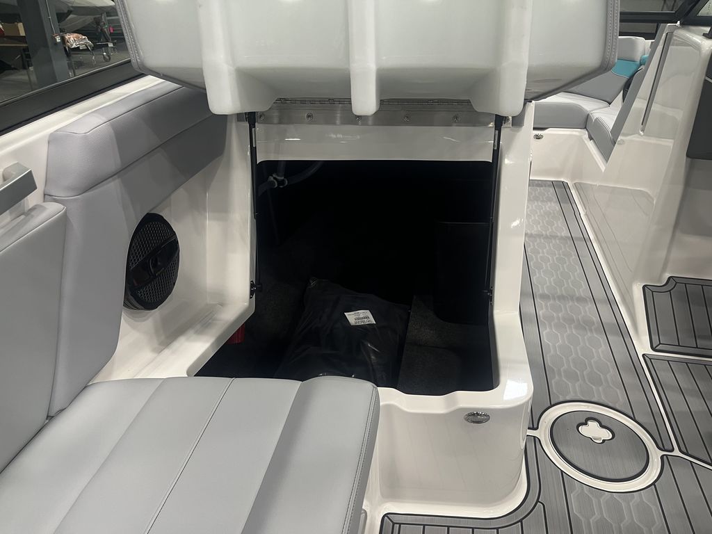 2025 MasterCraft XT22T