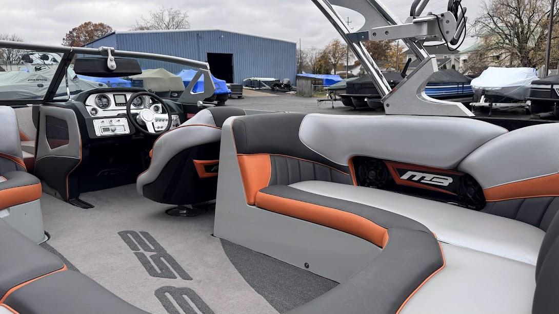2015 MB SPORTS B52 23′