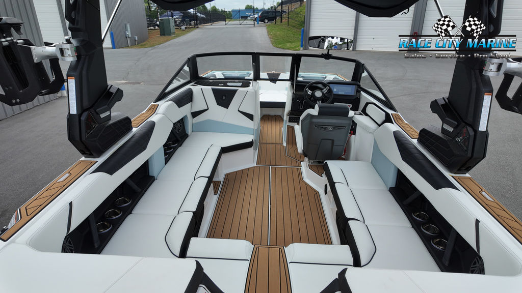 2025 Nautique S23