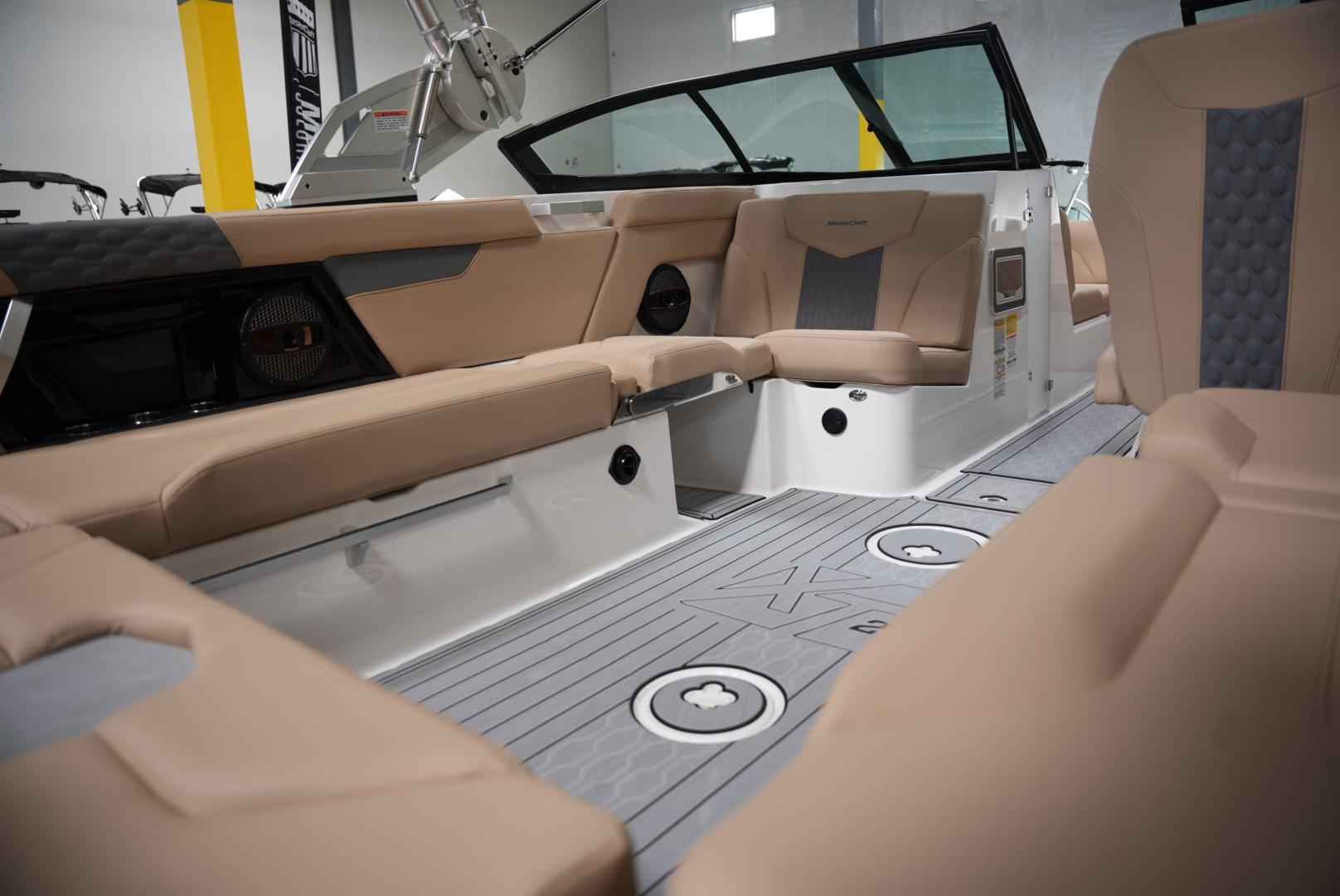 2025 MasterCraft XT24 - New Arrival! Icon