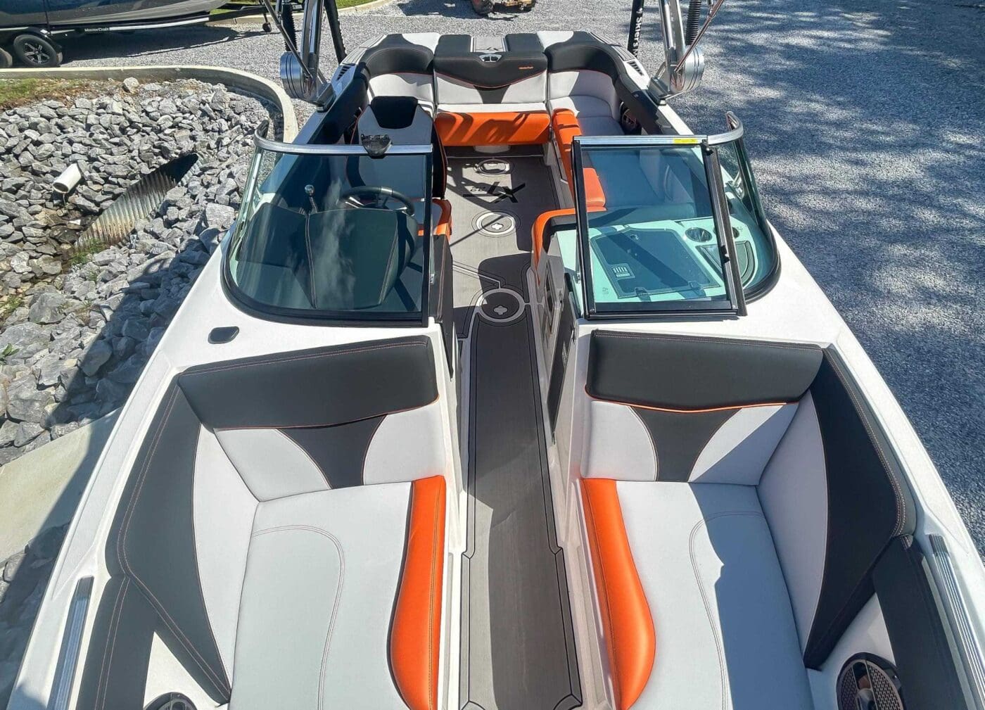 2021 MasterCraft XT22