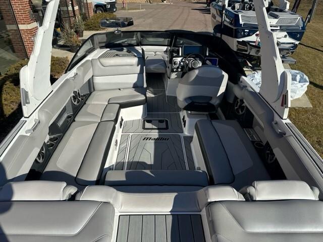 2017 Malibu M235 **Pending Deal**