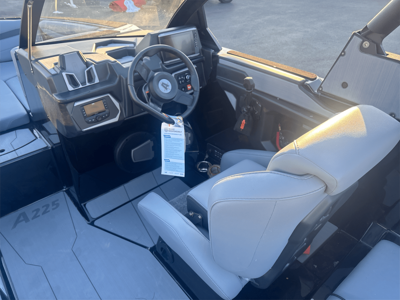 2025 Axis A225