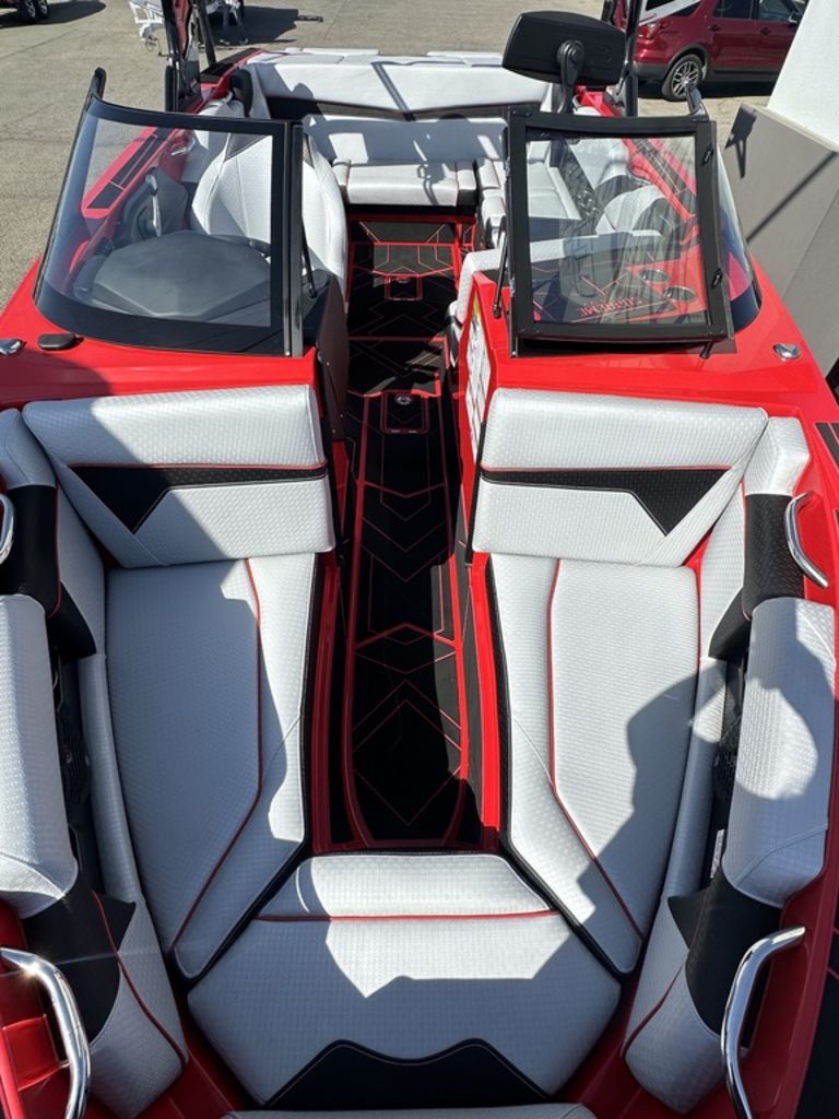 2024 supreme boats S220