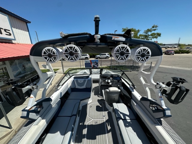 2021 Nautique G23