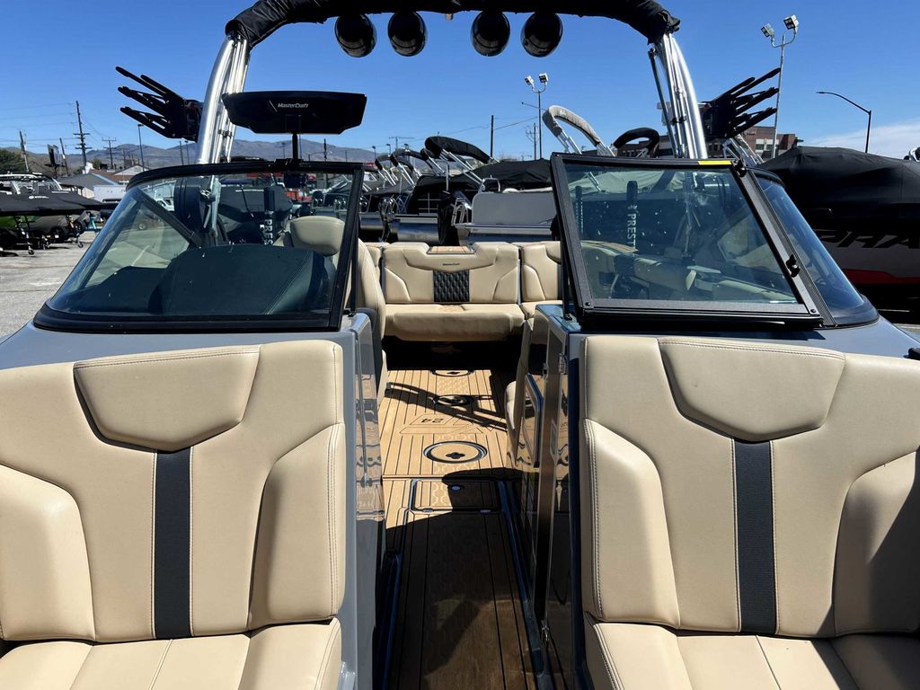 2023 MasterCraft XT24