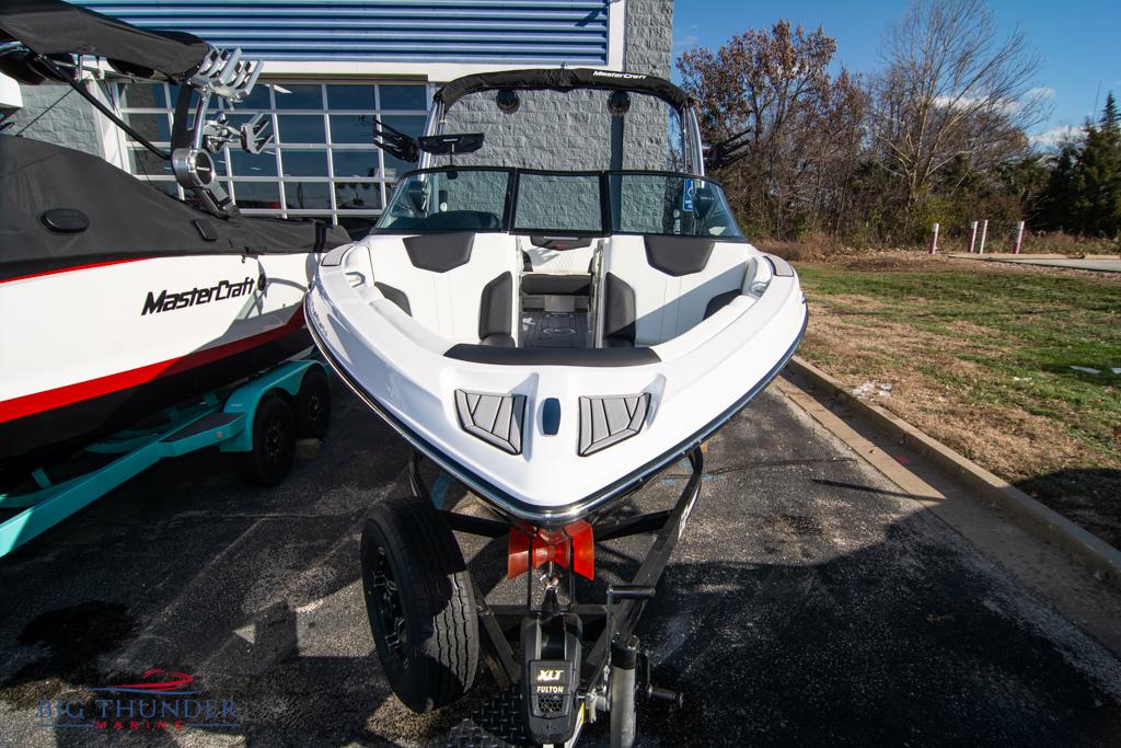 2023 Mastercraft XT23
