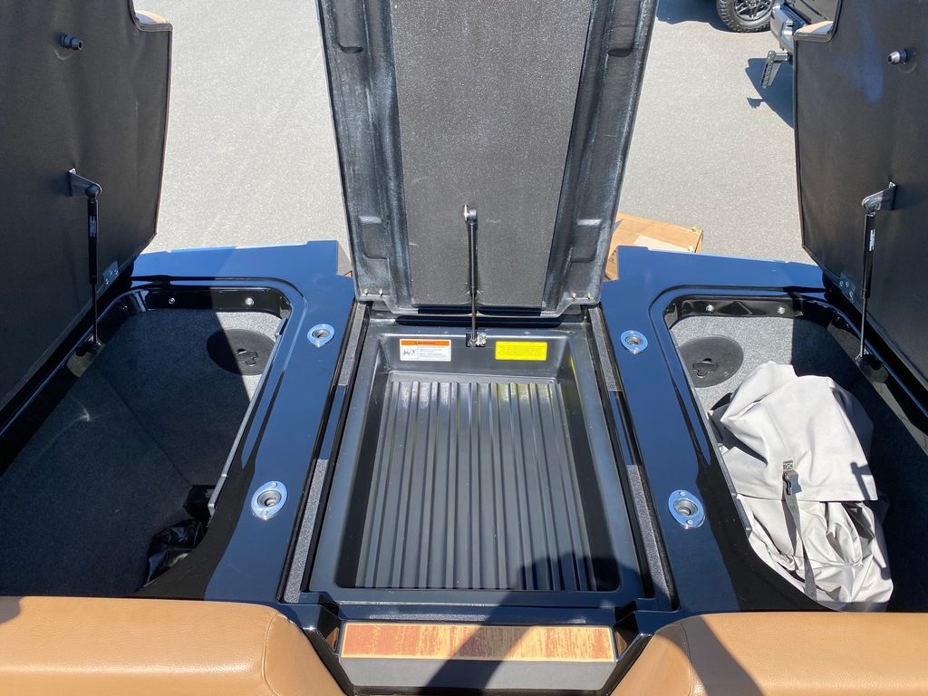 2023 MOOMBA Mojo