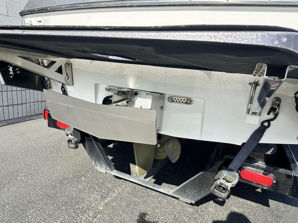 2015 Axis Wake Research T22