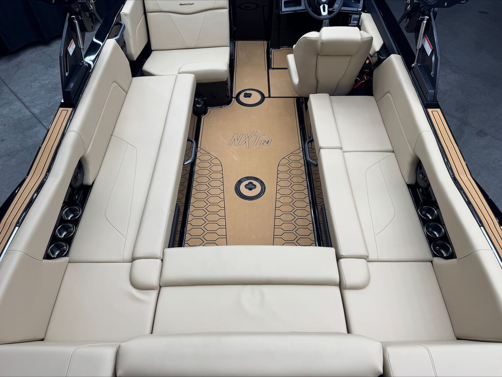 2025 MasterCraft NXT24