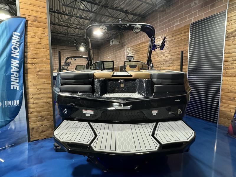 2025 MasterCraft XT22T