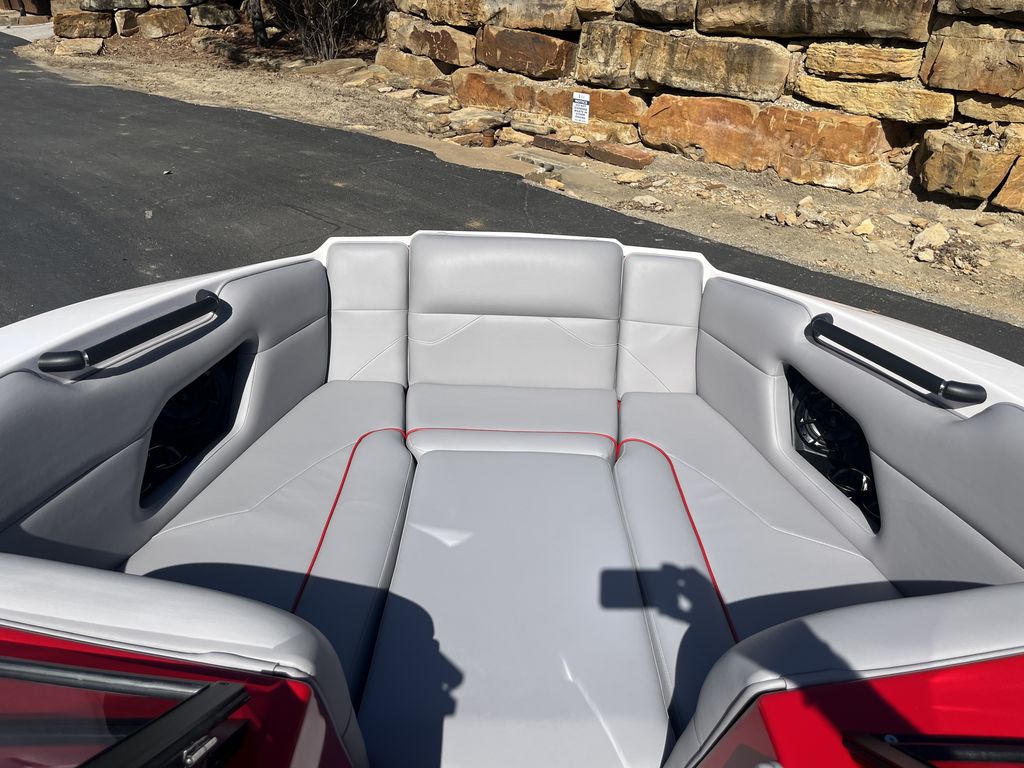 2024 moomba Mojo