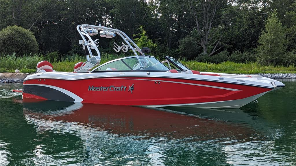 2014 MasterCraft X46- 6.2L w/ Trailer