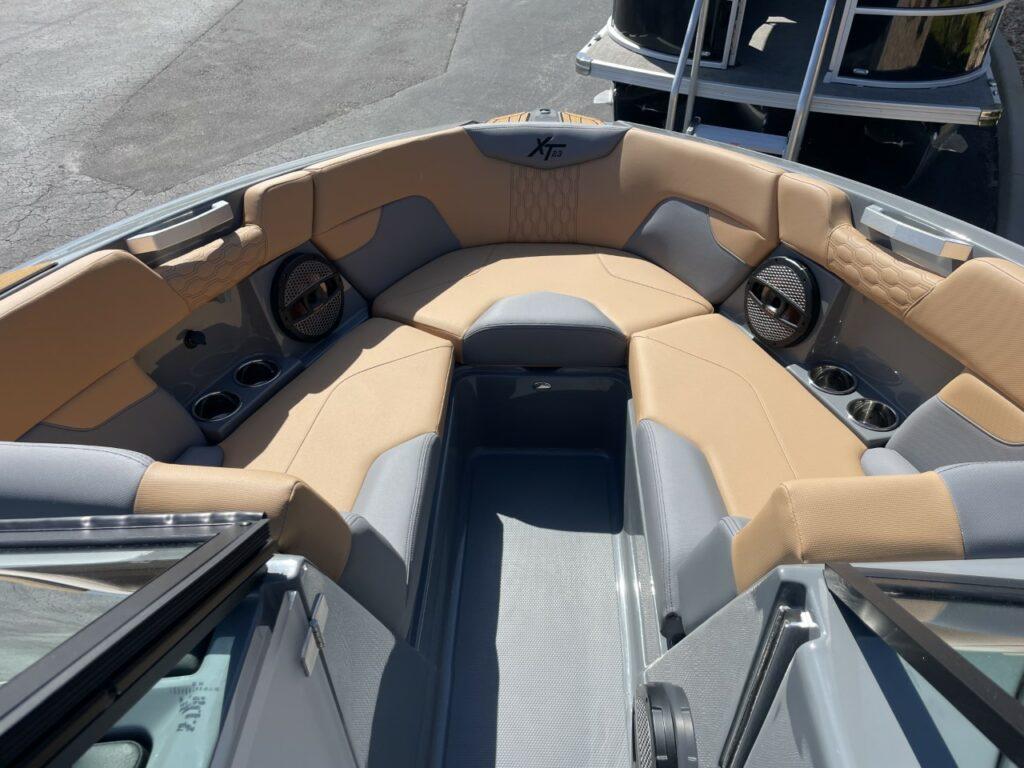 2023 MasterCraft XT23