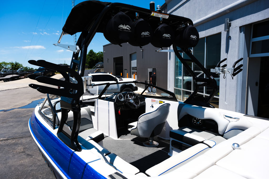 2017 MOOMBA Mondo Icon