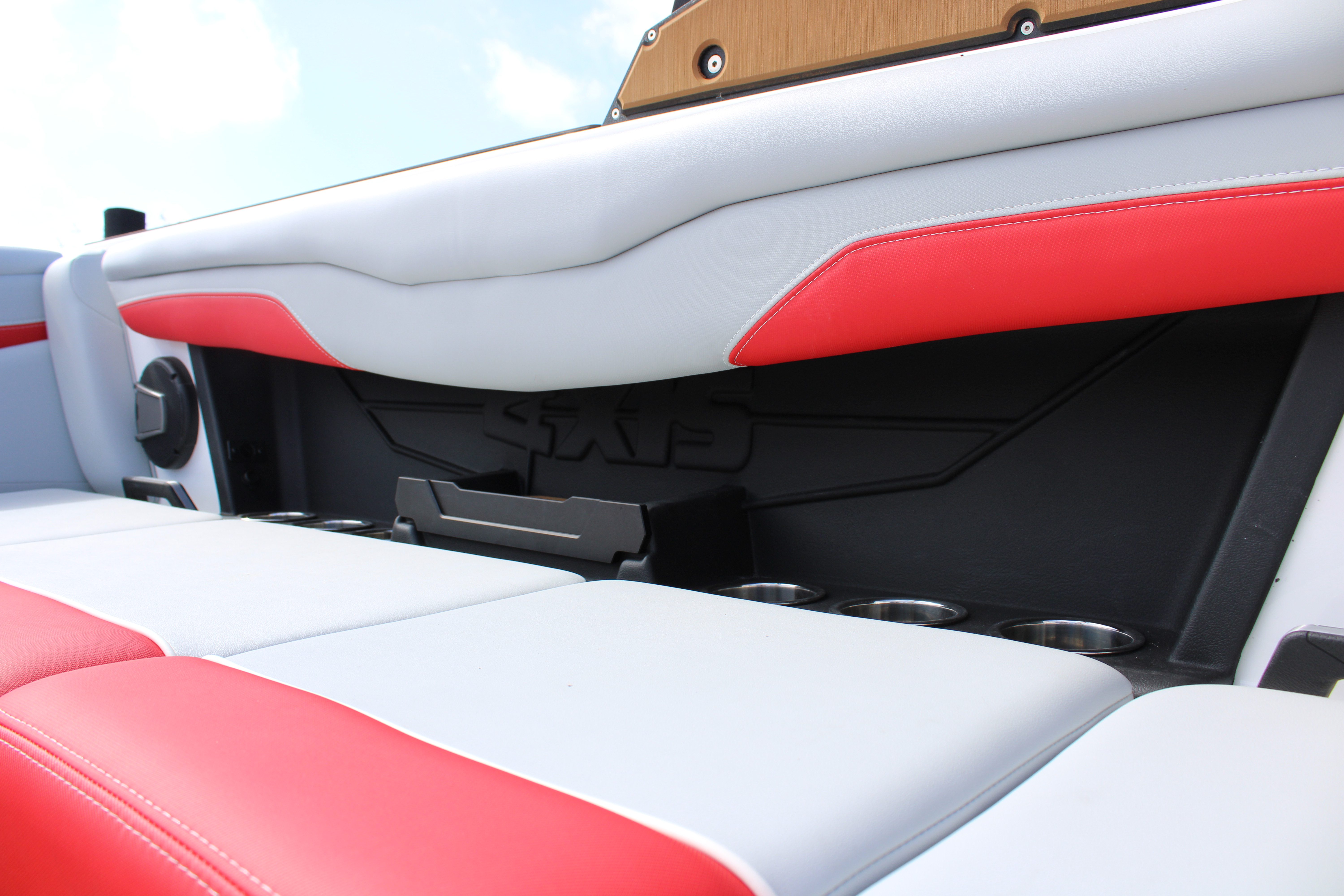 2024 Axis T220