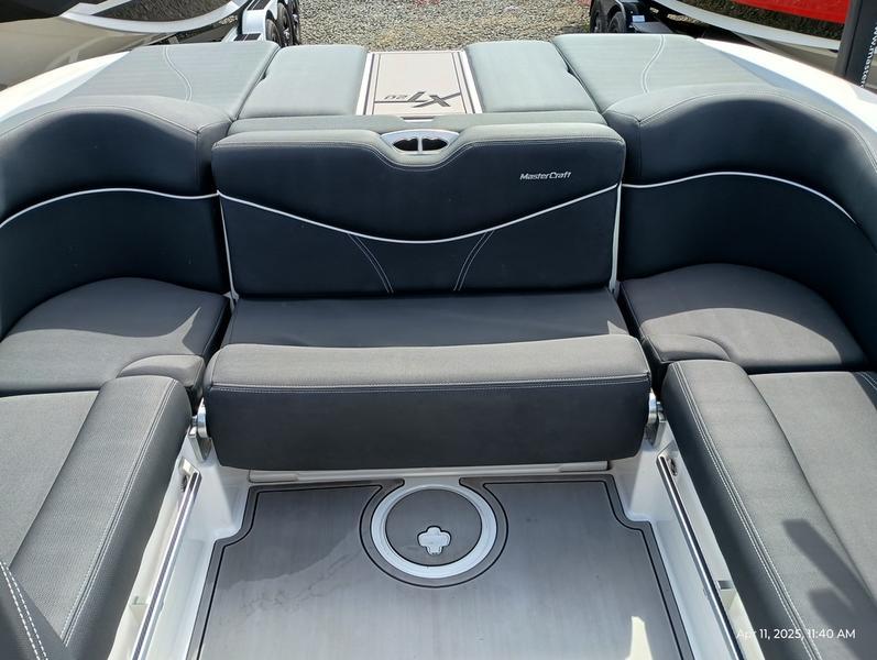 2021 MasterCraft XT20