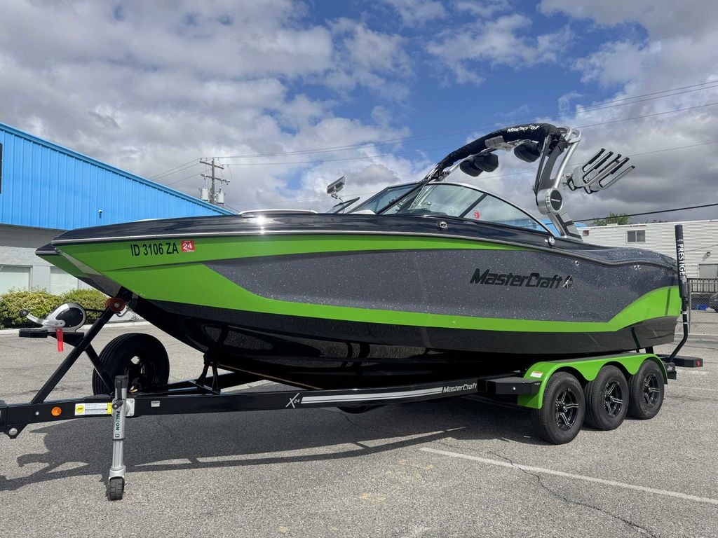2021 MasterCraft X24