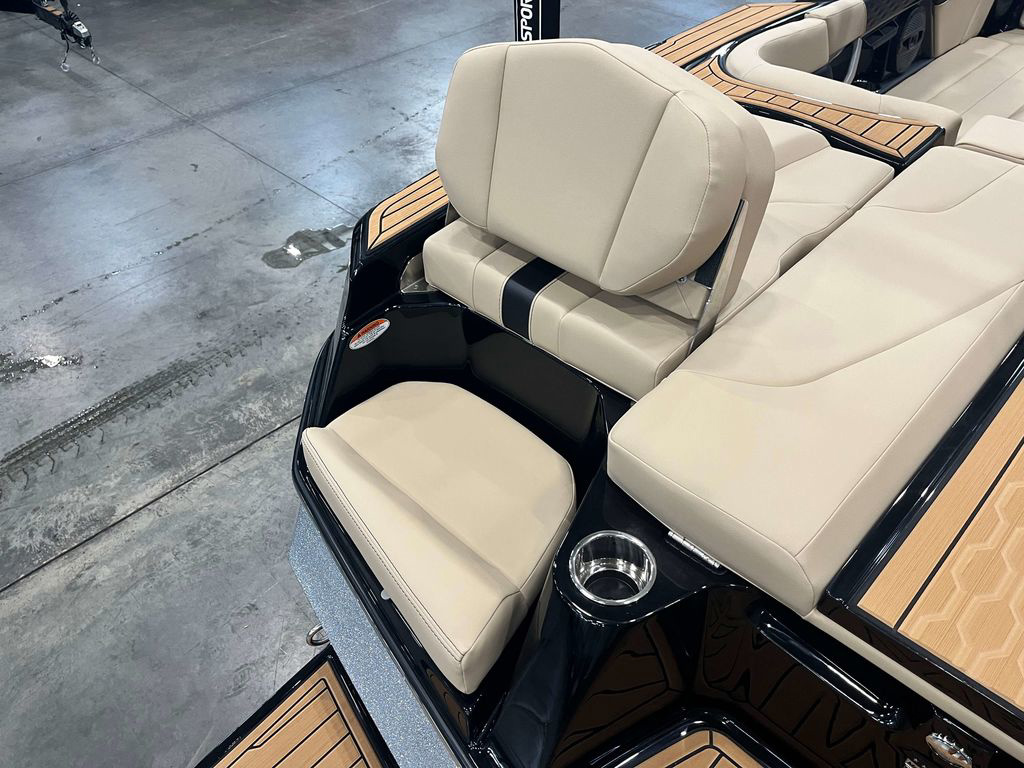 2024 mastercraft XT22