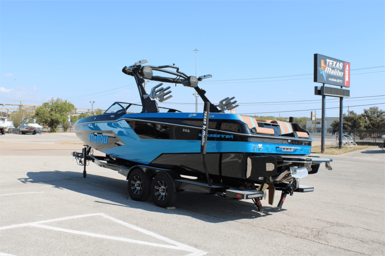 2025 Malibu 24 MXZ