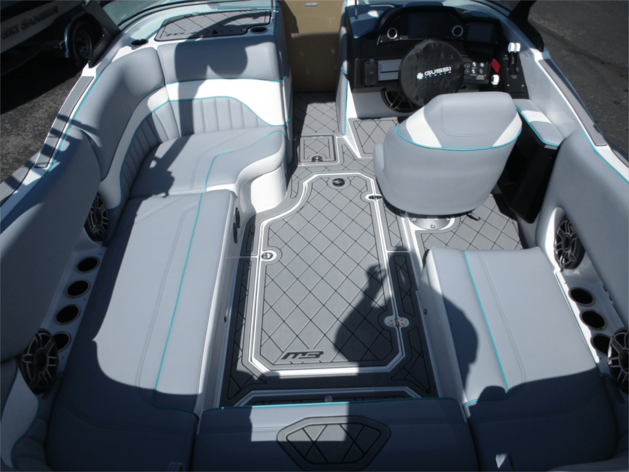 2025 MB SPORTS B52 21’ ALPHA