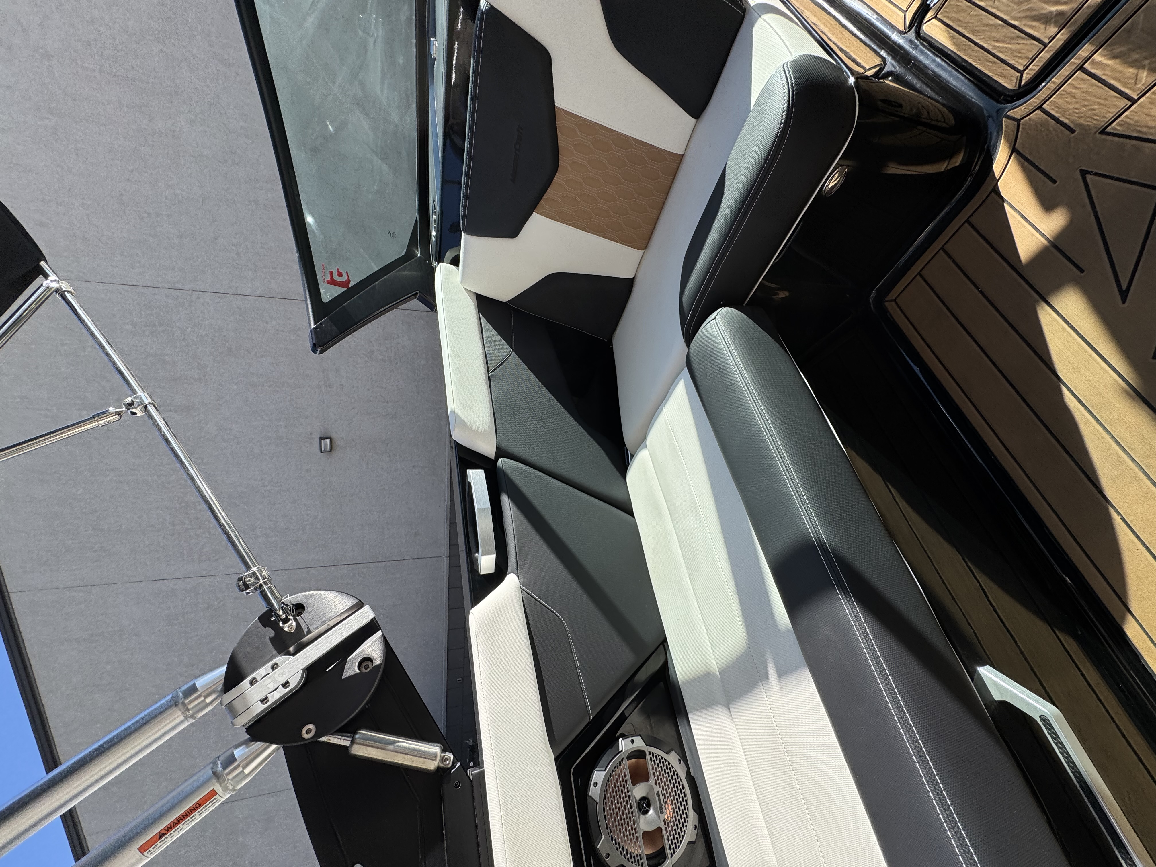 2022 Mastercraft XT23 