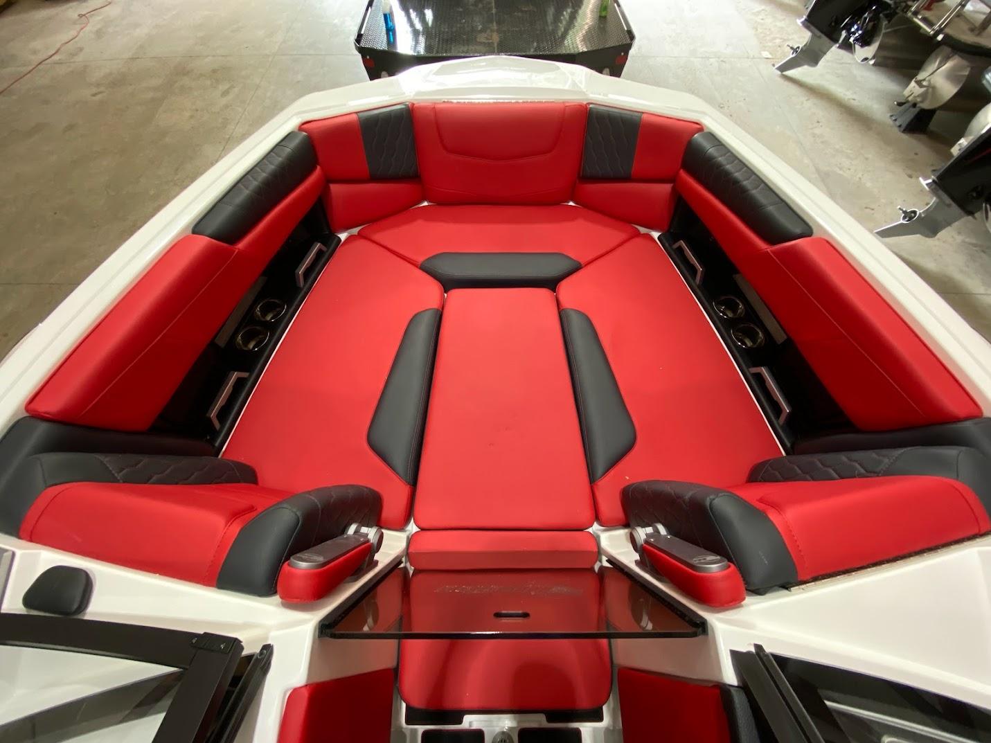 2023 MALIBU M220