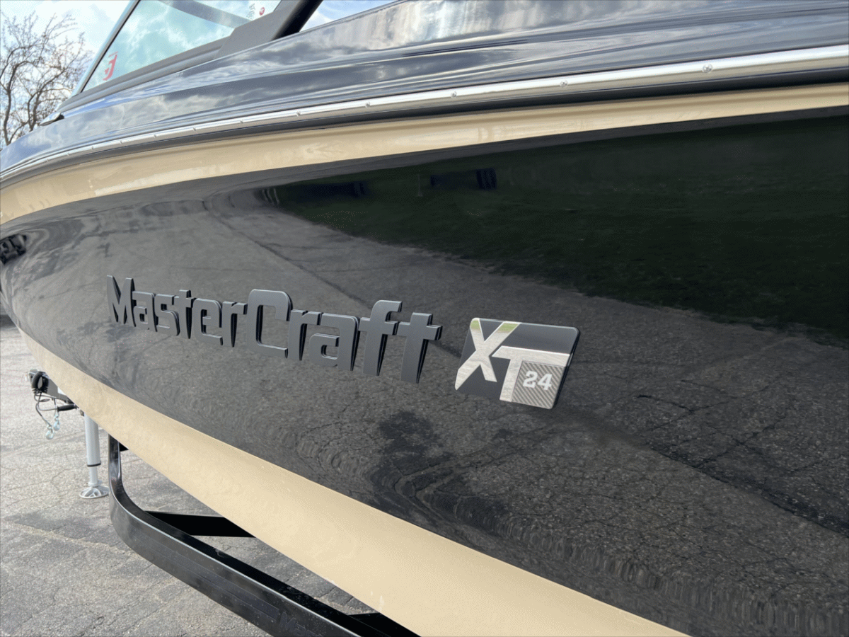 2023 MasterCraft XT-24 | 209097