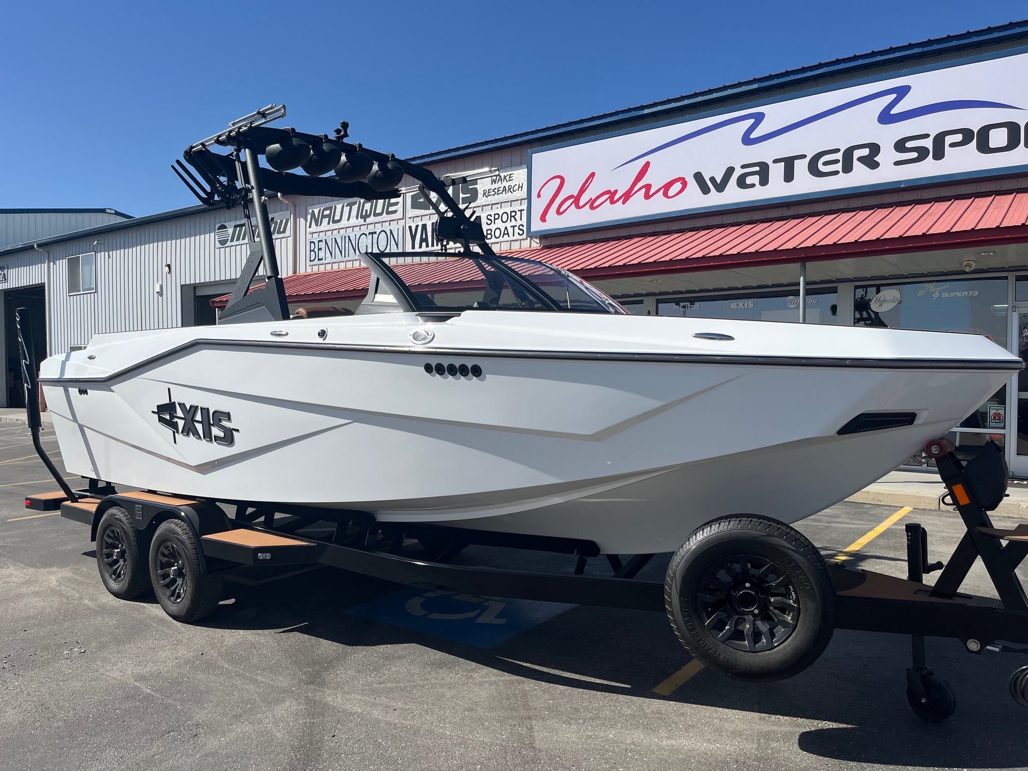 2025 Axis Wake Research T235