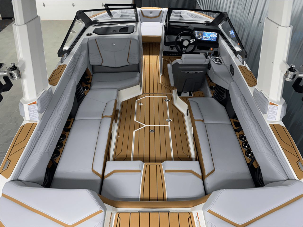 2025 Nautique G23