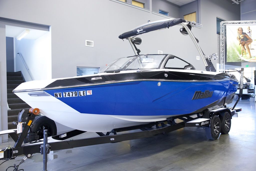 2024 Malibu Boats 23 LSV