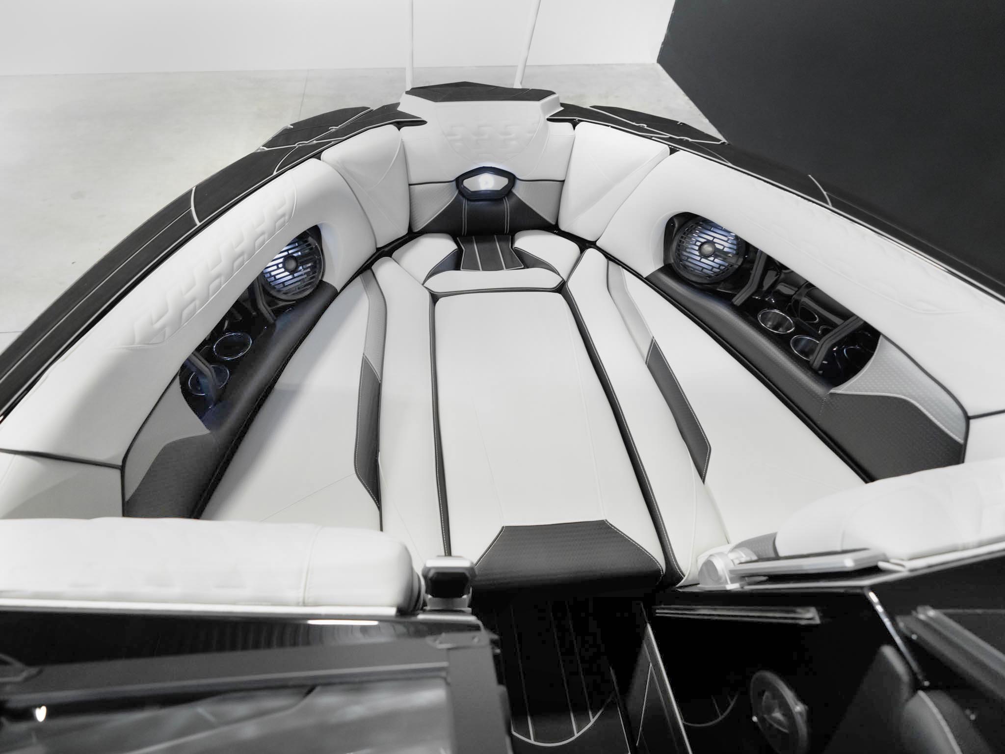 2025 Centurion Ri245 – Black / White